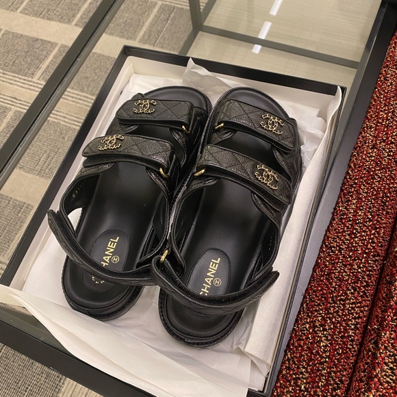 CHANEL Black Grained Calfskin Leather Chain CC Logo Dad Sandals - Picture 13 of 13